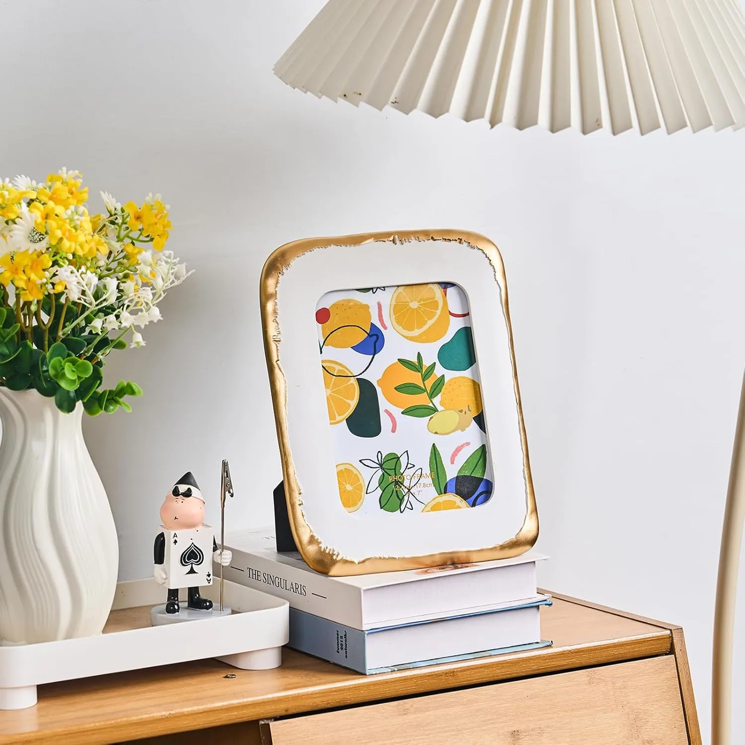 5x7 Picture Frame, Ornate Photo Frame White & Gold, Hand-Crafted Resin Table Top Frame, Hanging Frames with Easel, Hook & Mat, for Home Decor & Wall Gallery Art