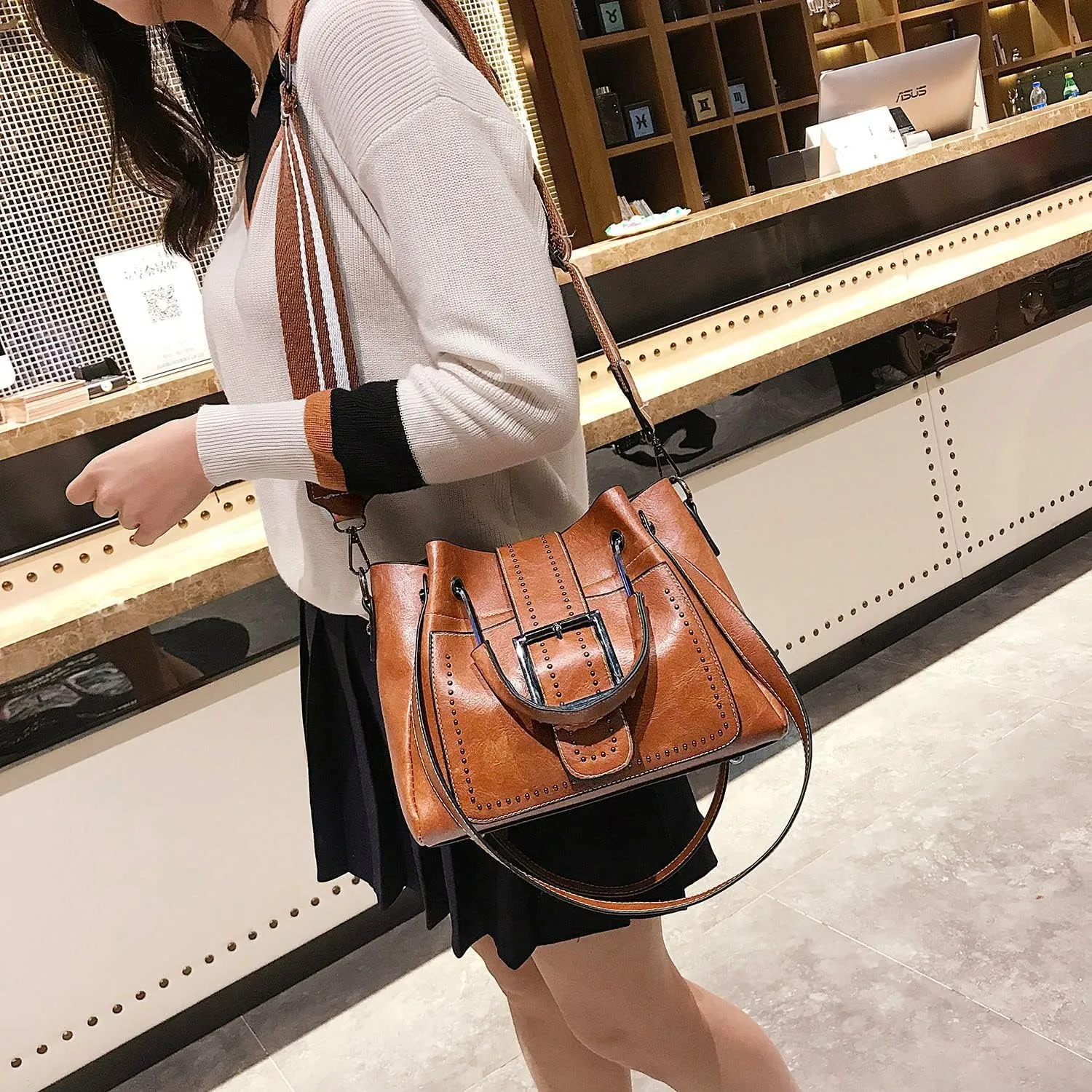 Classic Retro Top Handle Satchel Handbag for Women - Big Capacity Rivet Crossbody Bucket Bag (Black)