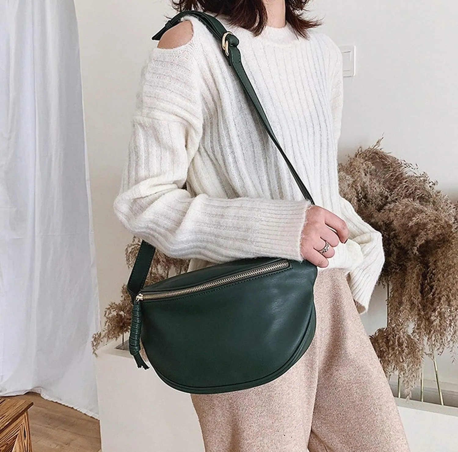 Fashion Women Waist Bag Fanny Pack Large Capacity Crossbody Chest Bags Banana Pack PU Leather Ladies Belt Bag Waist Pack Green