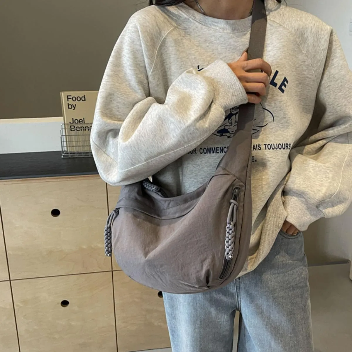 Nylon Crossbody Bags for Women Nylon Crescent Bag Casual Slouchy Shoulder Bags Dumpling Bag with Multi-Pockets