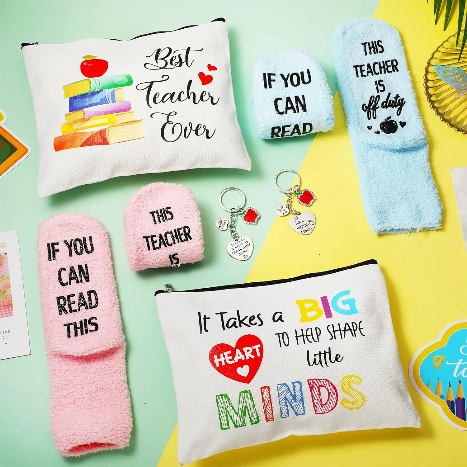 Saintrygo 6 Pieces Teacher Appreciation Gift Set for Women 2 Pcs Teacher Cosmetic Makeup Bags 2 Pairs Novelty Cozy Fuzzy Socks and 2 Pcs Keychain(White,Best Teacher Ever)