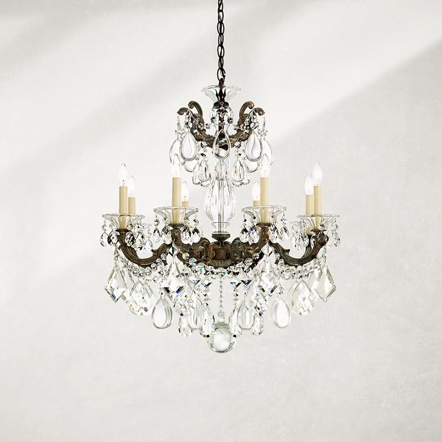 Signature 5073-22R, La Scala 8 Light 25in x 28.5in Chandelier in Heirloom Gold with Clear Radiance Crystals