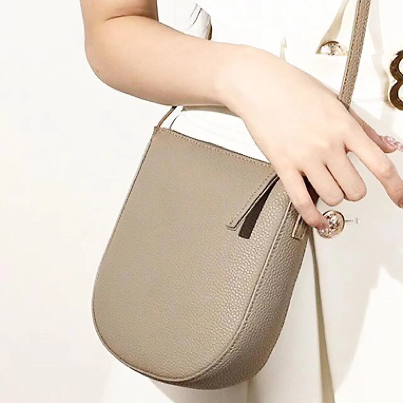 Small Classic Sling Bag for Women and Men Crossbody Bags Mini Lightweight Genuine Leather Office Daily Travel Essentials