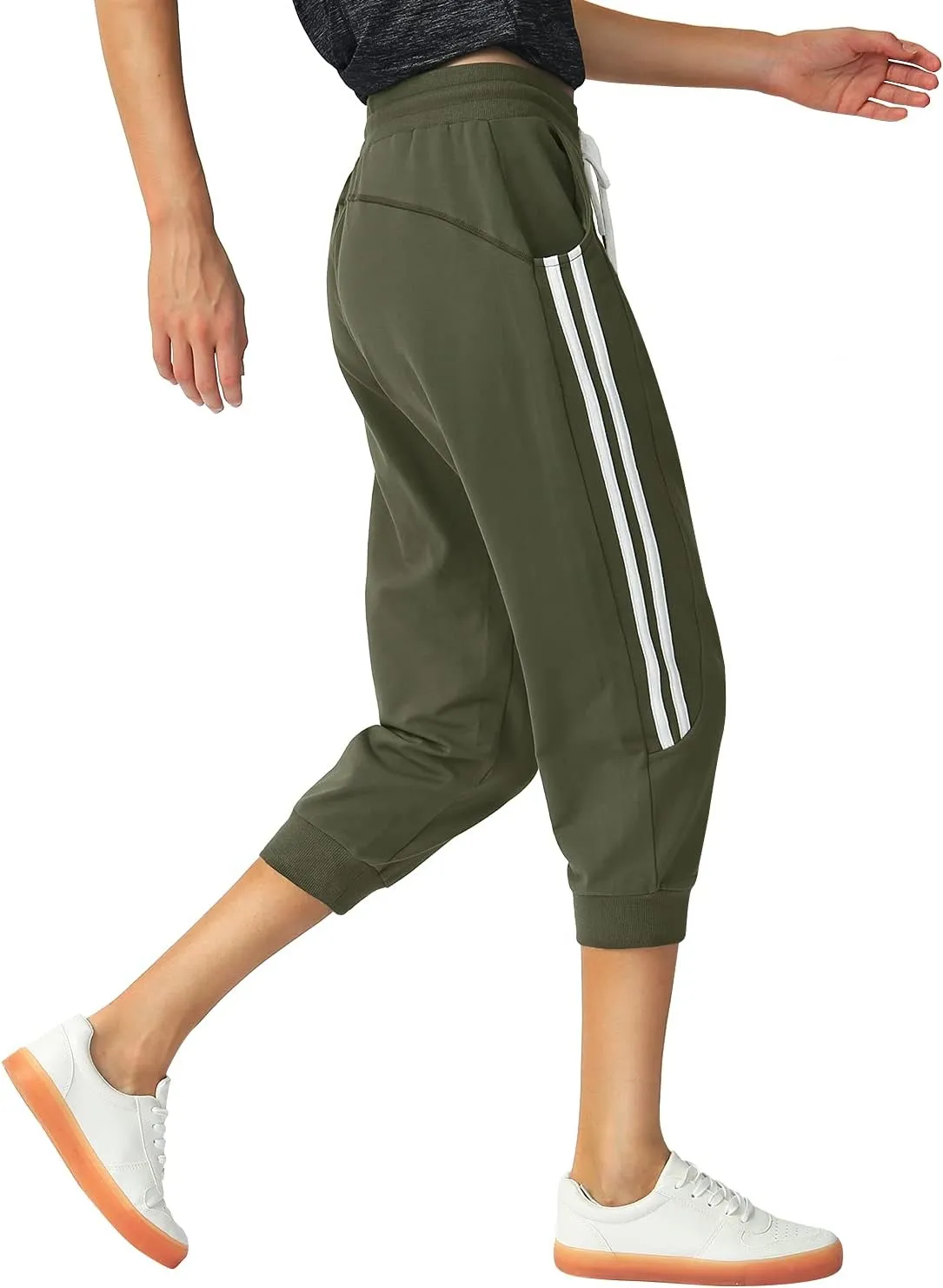 SPECIALMAGIC Women's Capri Pants Cropped Joggers with Pockets Elastic Waist Drawstring Capri Sweatpants