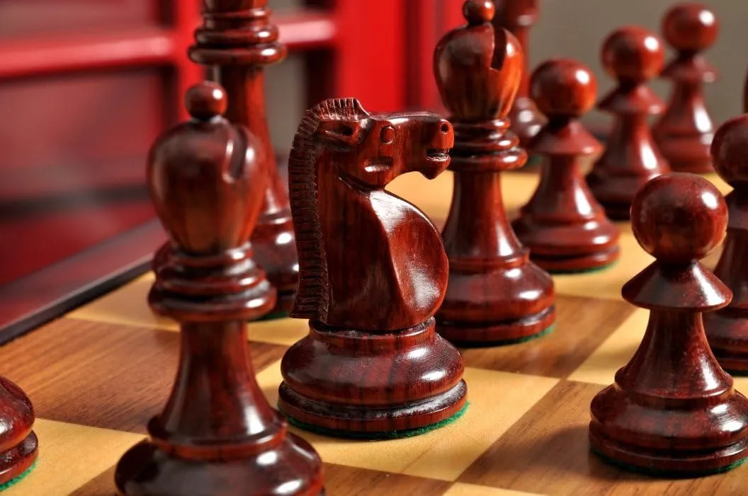 The Reykjavik II Series Tournament Chess Set and Tiroir Combination - by The House of Staunton