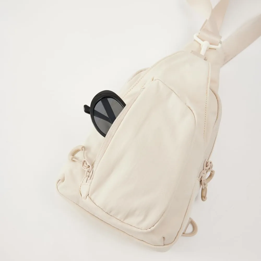 VAKAER Small Sling Bag for Women, Small Crossbody Bag with Adjustable Straps, Lightweight Chest Bag Casual Daypack Backpacks for Travel Hiking (Beige)