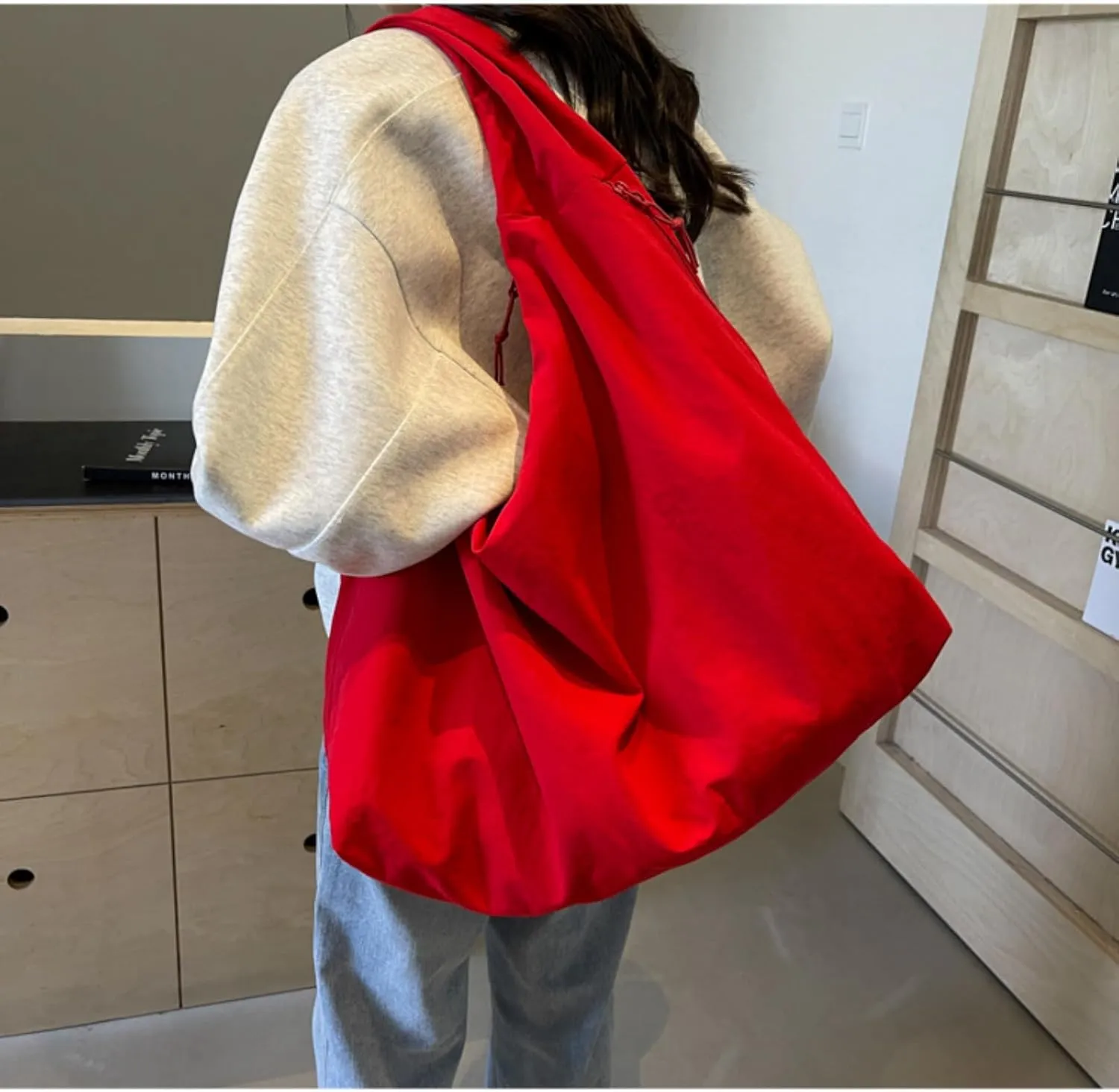 Women Solid Color Draped Tote Bag Large Capacity Nylon Shoulder Purse Versatile Slouchy Hobo Bag Travel Sport