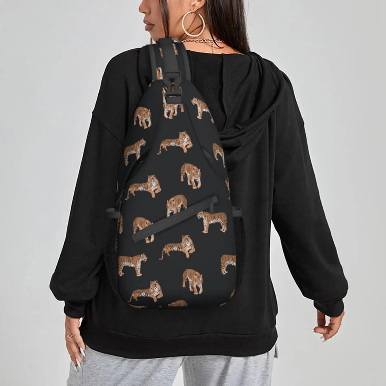 Women Tiger Animal Trendy Pattern Crossbody Sling Backpack for Men Chest Bag Shoulder Bag Lightweight One Strap Backpack Travel Outdoor Daypack